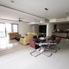 4 Bedrooms Unit For Sale