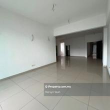 Shineville park 1650 Sqft Corner Unit 2 Car Park Worth Deal