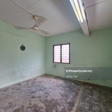 Taman Sri Gombak Fasa 1 Double Storey End-Lot Unit For Rent