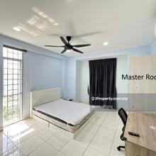 Aseana Puteri Puchong master room for rent