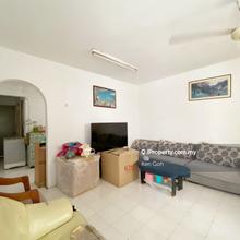 USM low den apartment with lift for Sale