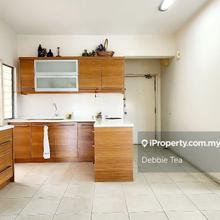 Facing golf view corner unit 2 carpark