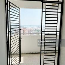 Seaview Tower @ Bw Harbour Place  Penthouse With Partially Furnished