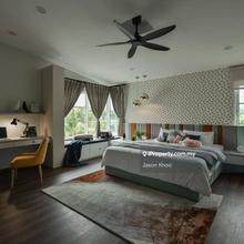Straits view 2 storey Bungalow for sale