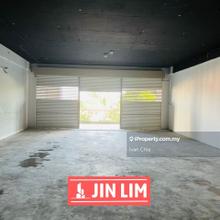 Setia Tri-angle shoplot for rent, call now for arrangement.