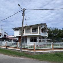 Corner Lot Ujong Pasir Freehold Double Storey Bungalow
