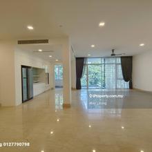 Sizable unit, partly furnished