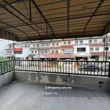 2.5 storey Desa Setapak near Lrt Tmn Melati Freehold Renov w Balcony