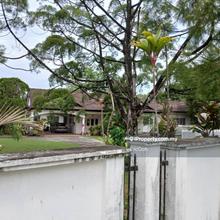 Quaint Single Storey Bungalow in Premium & Quiet Neighbourhood
