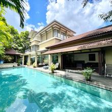 Bungalow Private Pool with Fully Furnished @ Mont Kiara, K.L