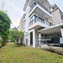 2.5 Storey End Lot Lake Edge Puchong Super Nice Sunset View