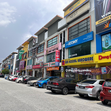 Ground Floor Shoplot Located at Semenyih Vista Valley for Rent !