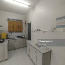 Medium floor vacanted unit