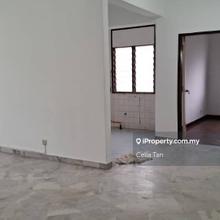 Apartment for sale with lift and security.