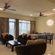 Near to gleaneagles hospital,Spacious living room 