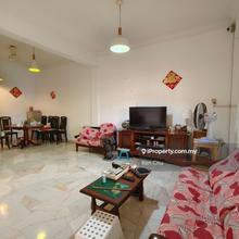 Well maintained double storey house for sale 
