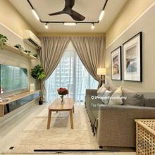 Seaview condo shuttle bus to Ciq near shop and mall foreigner eligible