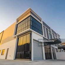 Freehold Next to KESAS Highway. Limited Unit Available