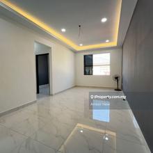 Pelangi Indah flat 3bed1bath near Mount Austin Johor jaya 