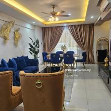 Villa Wangsamas nicely furnished with 2 car parks & walkable to MRT