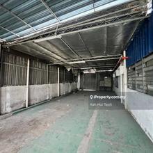 Taman waja indah  Corner unit @ Semi-D factory adjoining lot for rent
