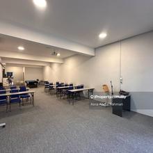 Nice Fully Furnish Commercial Office Unit at Conezion IOI Resort City