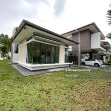 Spacious Unblock bungalow corner lot available for Rent