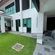 Semi-D house for Rent