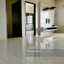 Freehold apartment at level 2