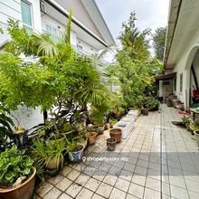 Huge Land, Bungalow, Good Location