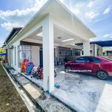 Freehold / Ada tanah tepi, belakang / nego