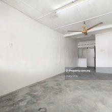 Taman Universiti, low cost, 20x52, 2b1b, kitchen extended, for sale