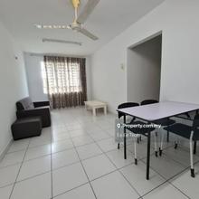 High floor , good condition  !!