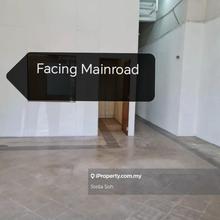 Facing Mainroad