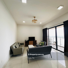 3 bedroom with 2 balcony sea view
