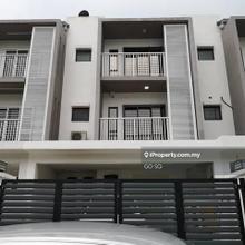 Puchong 3 sty Abadi heights veria for rent