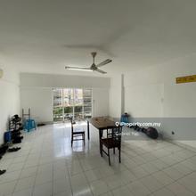 Corner Unit in Very Central Location; Surrounded by Various Amenities