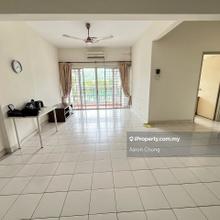 La Vista Special Unit with 2 Carpark Well Kept Unit Puchong Big Unit