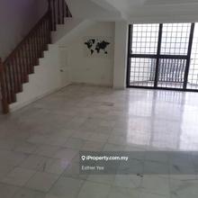 Below Market - Duplex Penthouse - Renovated - 2099 sqft - 5r4b