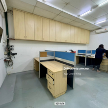 Hot Area! Renovate & Part Furnished! 1st Floor Office Bandar Parkland