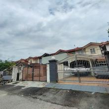 Bandar Putra Permai 2 storey house End Lot