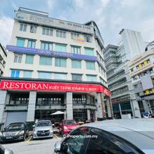 Prime area walking distance to LRT 