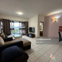 Prima Duta Condo C/w Balcony Reno Built In Cabinet Freehold Low Dens