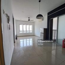 High floor unit/2 rooms & 2 bath