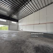 3 Storey Warehouse & Showroom For Rent at Taman Perindustrian Subang