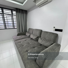Near to mrt and well renovated unit