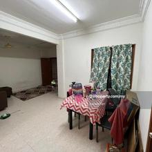 Ground floor Palma Apartment Bandar Country Homes Rawang Kota Emerald