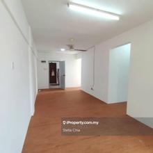 Taman Plentong Utama Flat Renovated / 3 bedrooms 2 bathrooms