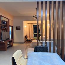 Full lake view unit