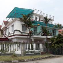 3 storey corner lot for rent